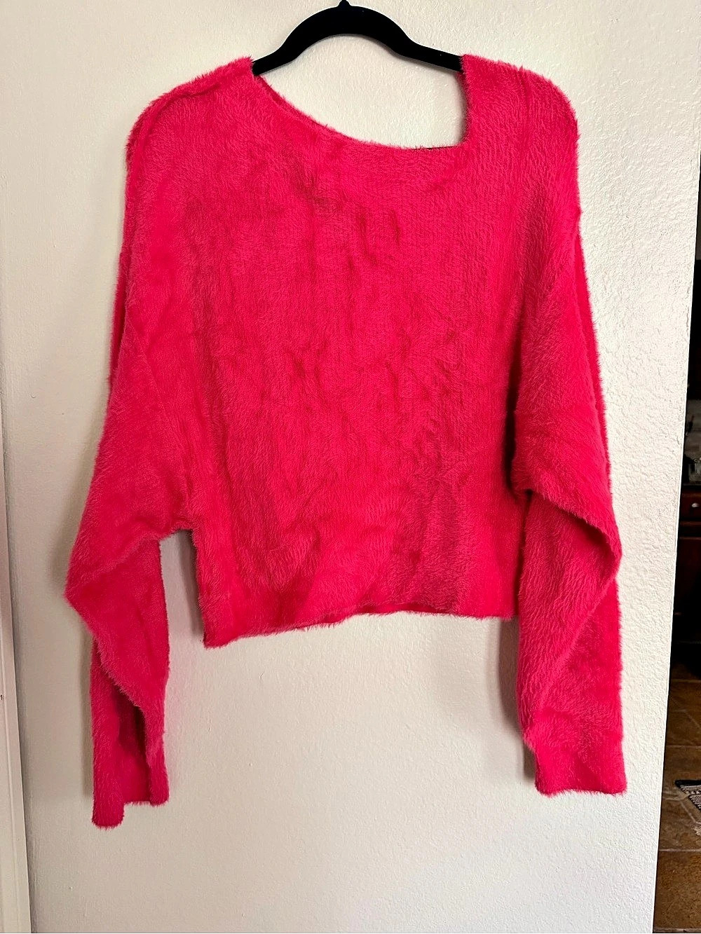 Free People Star Sign Slouchy Fuzzy Cropped Sweater in Pink Size Small